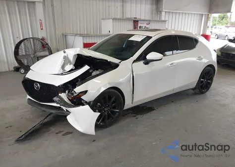 2023 Mazda Mazda3 2.5 S Premium z USA, uszkodzony, nr VIN JM1BPAMM4P1618627